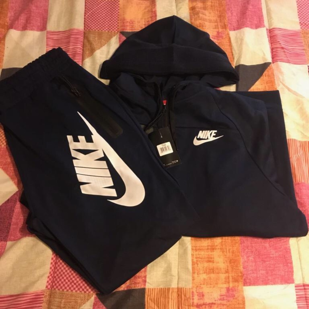Xl navy suit